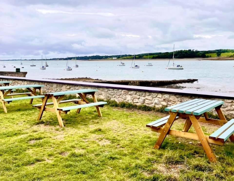Garddfon Inn Y Felinheli Buitenkant foto