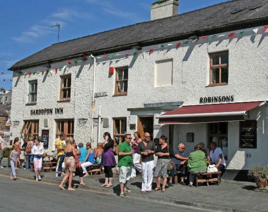 Garddfon Inn Y Felinheli Buitenkant foto